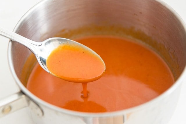 Master Homemade Buffalo Wing Sauce: Tangy, Buttery & Custom Heat